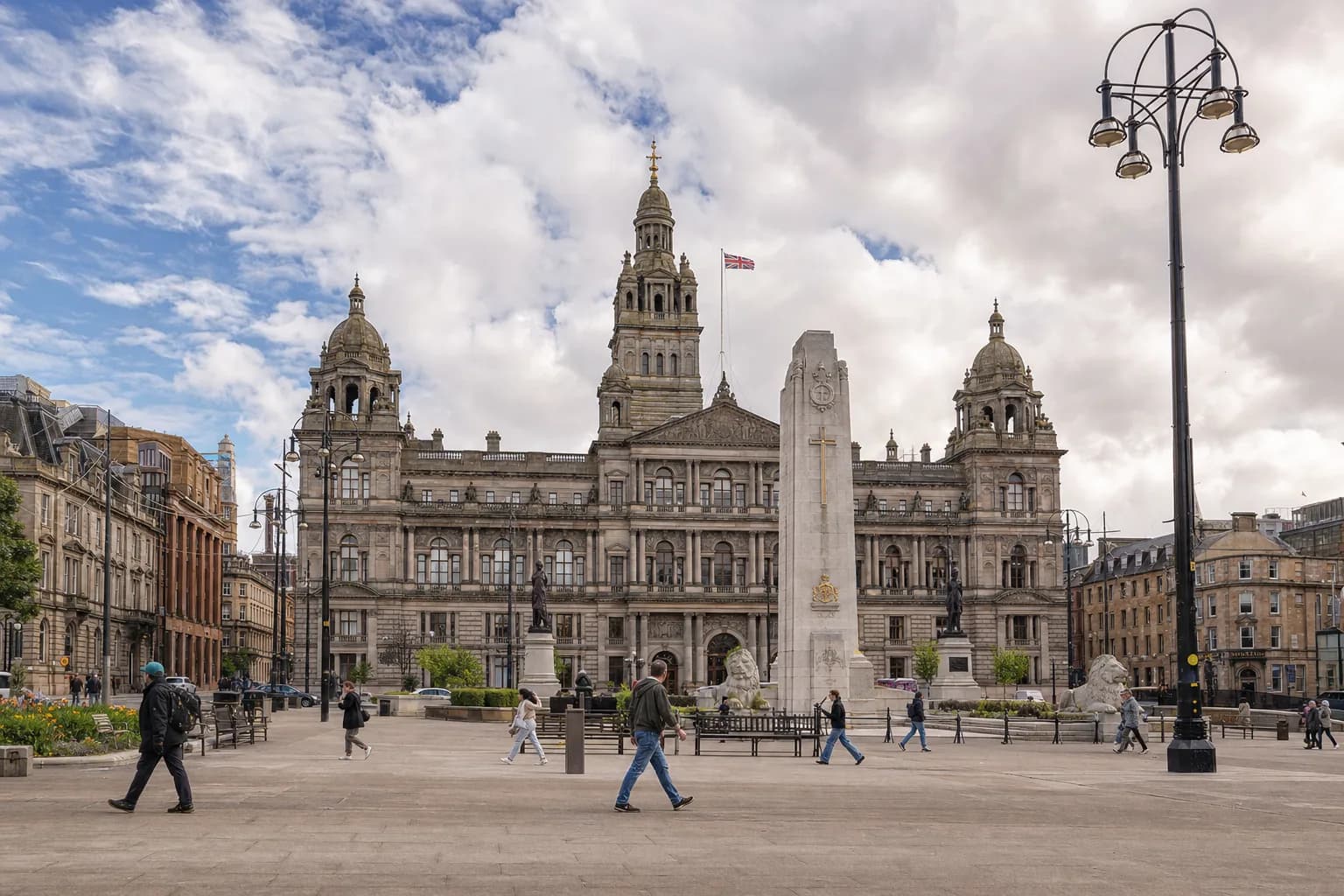 Glasgow Travel Guide & Money-Saving Tips